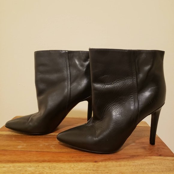 Women by Common Projects Italian Leather  Size 7 - Picture 3 of 11